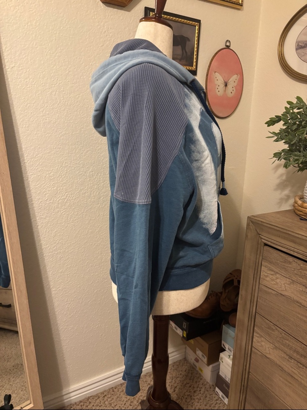 We The Free Wild Blues Hoodie - Casual Light/Dark Blue- Size Large - Picture 5 of 9